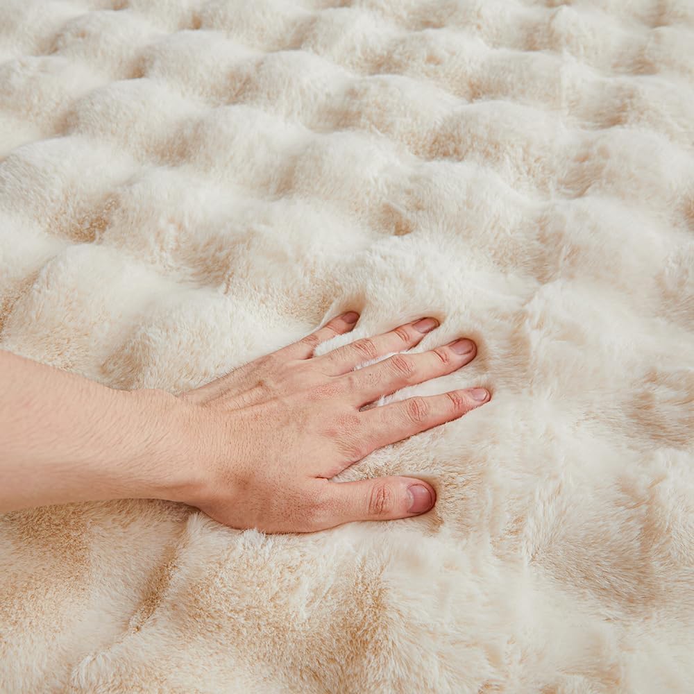 Creamy White Rabbit Plush, Fluffy Faux Fur Shaggy Area Rug